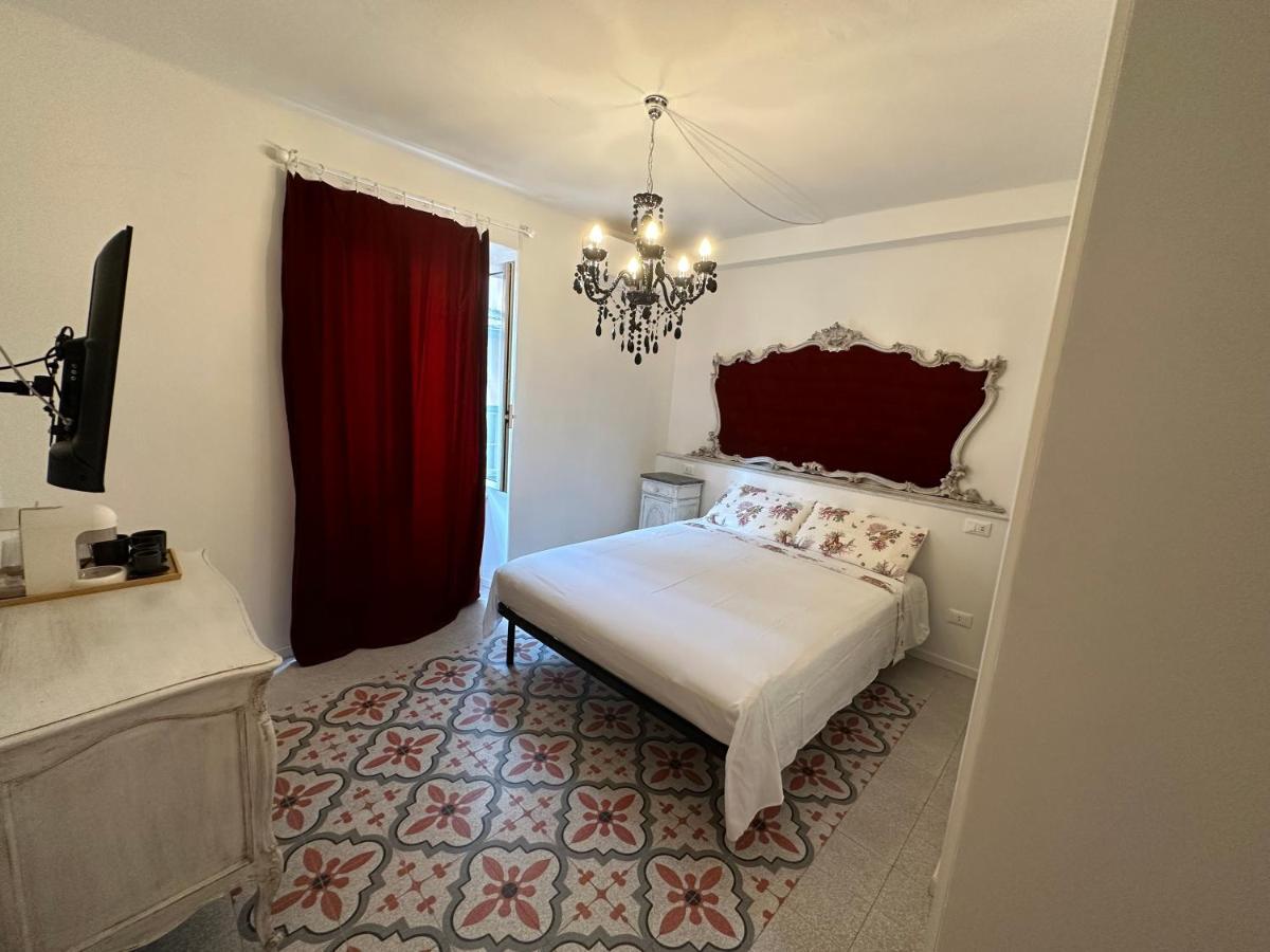 莱里奇Elegante Stanza Rossa Mottino23住宿加早餐旅馆 外观 照片